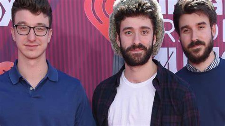 AJR's 'Bang' Tops Adult Pop Airplay Chart