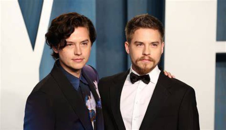 Cole Sprouse "Wurde von fast all meinen Freundinnen betrogen"