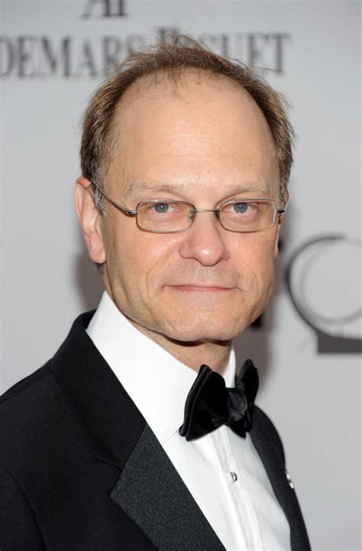 David Hyde Pierce Age, Birthday, Bio, Facts & More Famous Birthdays