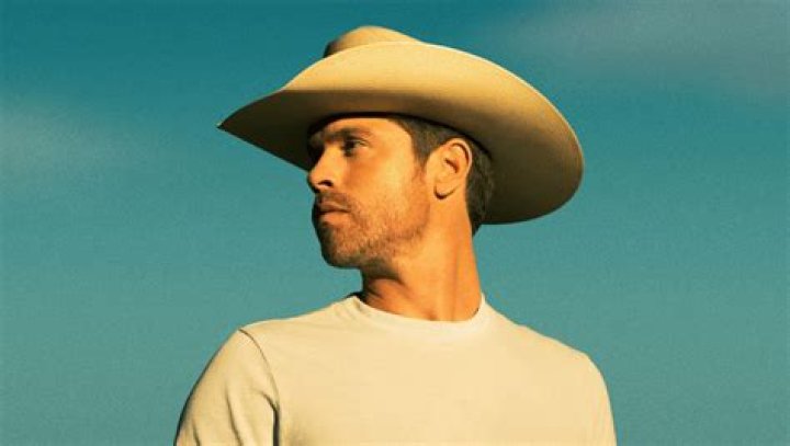 Dustin Lynch Opens Up About His Relationship With Girlfriend Kelli