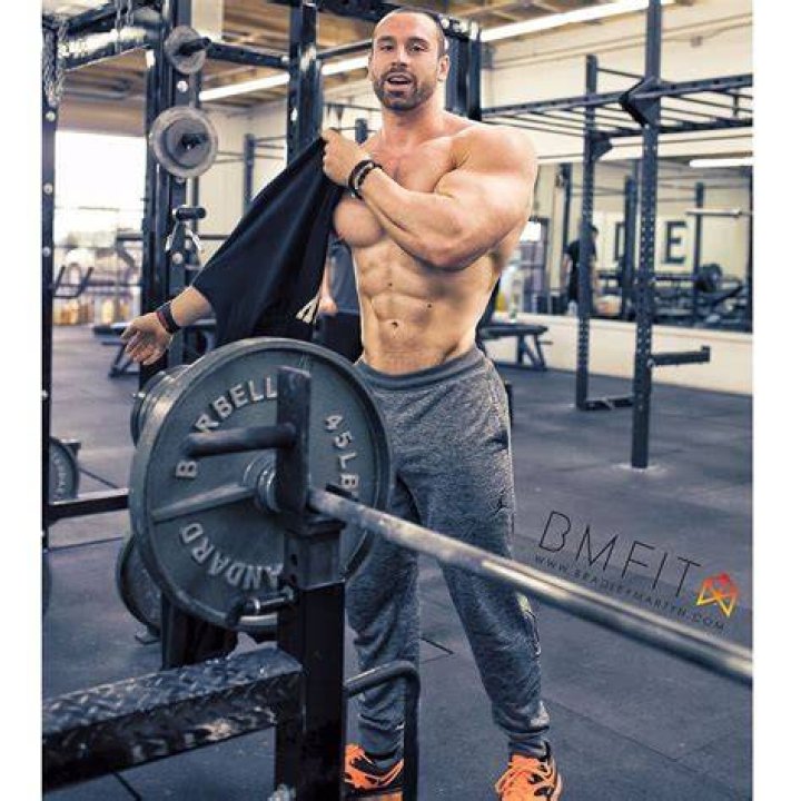Idols Bradley Martyn