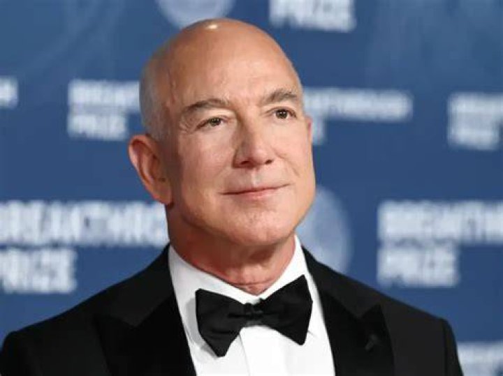 Jeff Bezos Was Reportedly Having An Affair With His Neighbor And Ex