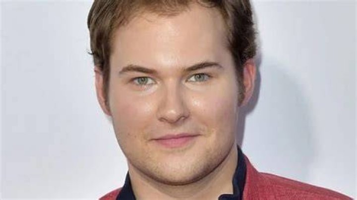 Justin Prentice Biography, Age, Wiki, Height, Weight, Girlfriend