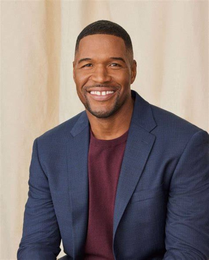 Michael Strahan [2023 Update] Early Life Net Worth Players Bio