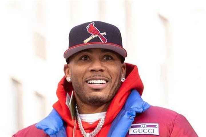 Nelly Had a 'Dilemma' Atop the Hot 100 This Week in Billboard Chart