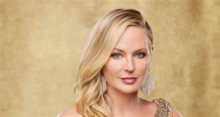 Sharon Case Bra Size, Age, Weight, Height, Measurements Celebrity Sizes