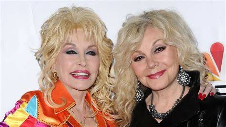 Stella Parton, whose sister Dolly donated 1 million to vaccine