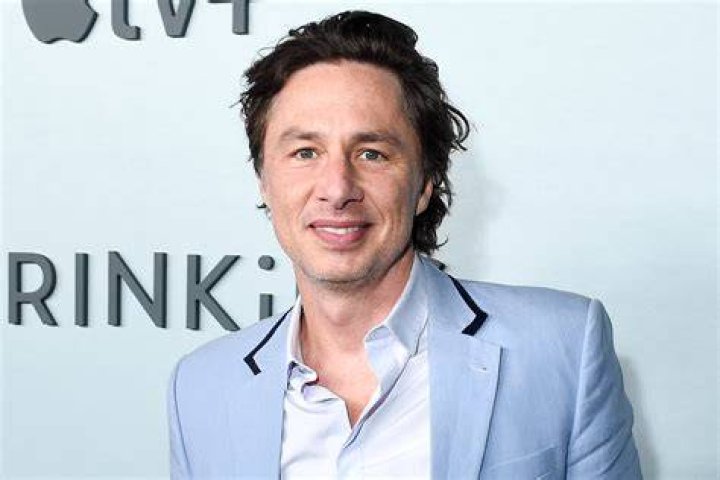 Zach Braff's fans think he looks unrecognizable & 'incredible' in Dolce
